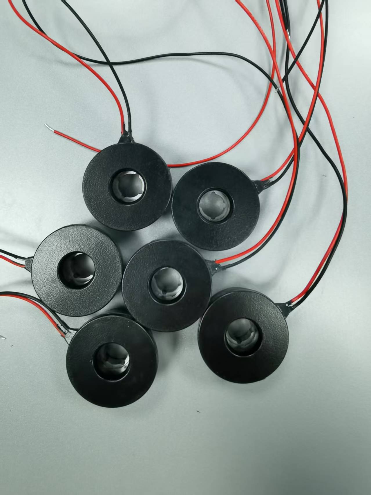 չེ